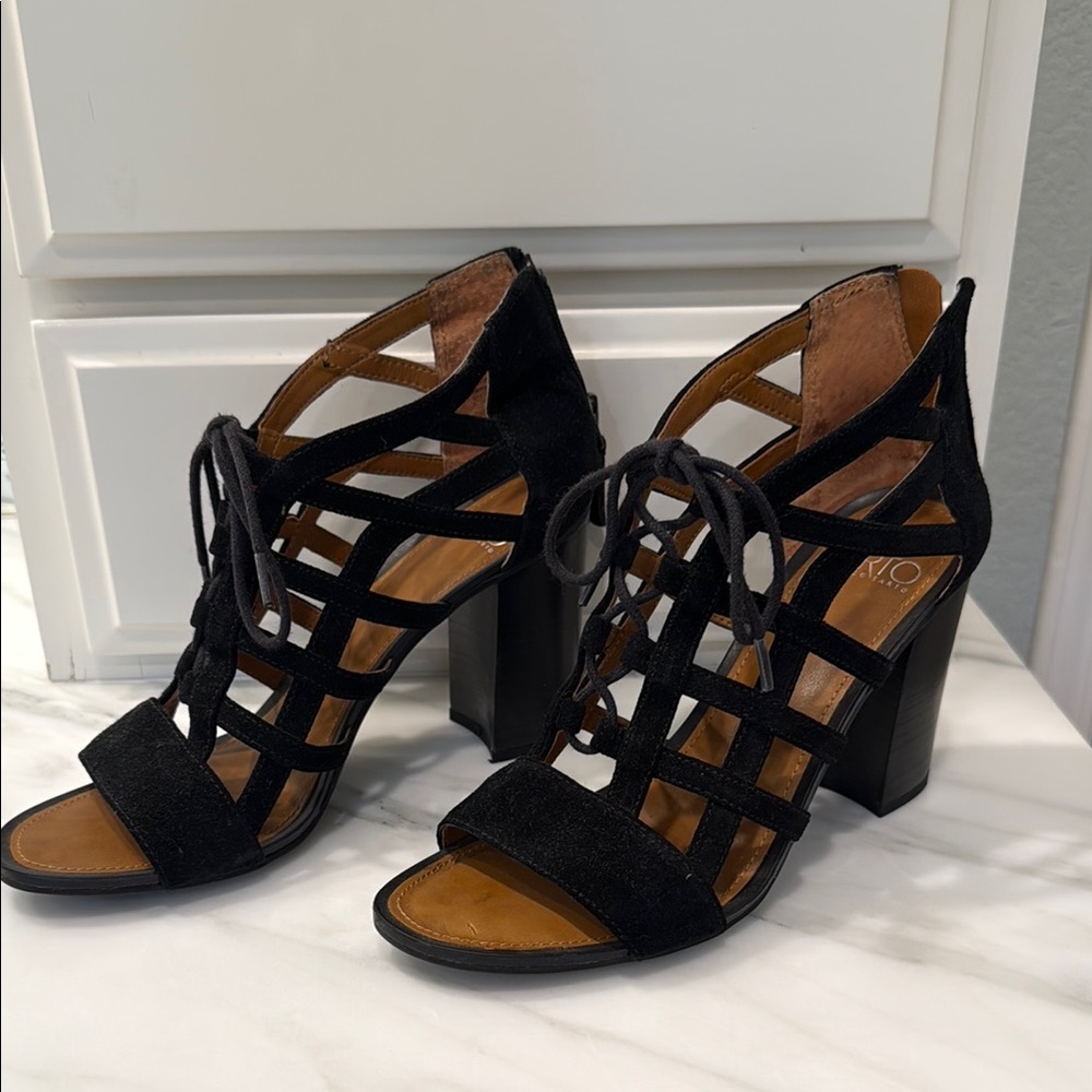 Women's Black Strappy Heeled Sandals
